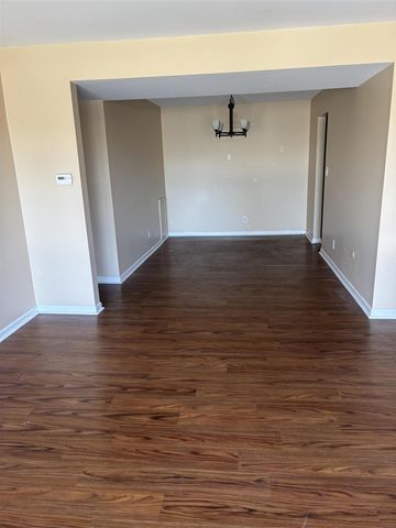 203 Provincial Court Unit: 87, Saginaw, MI 48638