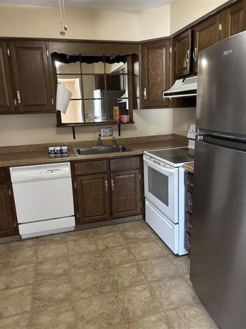 203 Provincial Court Unit: 87, Saginaw, MI 48638