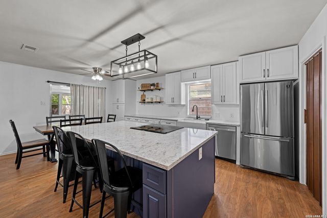 1310 CAROL ANN DR, Kerrville, TX 78028