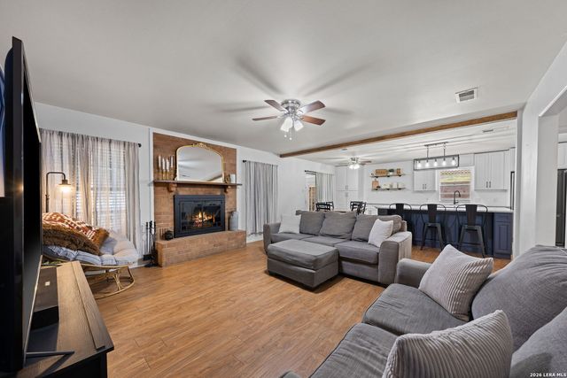 1310 CAROL ANN DR, Kerrville, TX 78028
