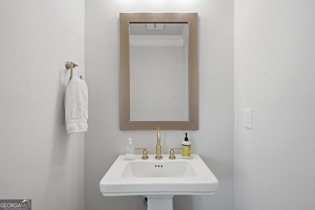 3001 Park Avenue, Roswell, GA 30076