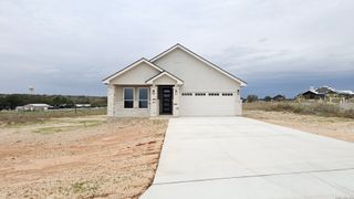 174 Pine Valley, La Vernia, TX 78121