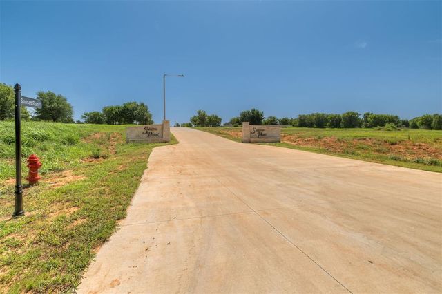 1952 Cattle Drive, Guthrie, OK 73044