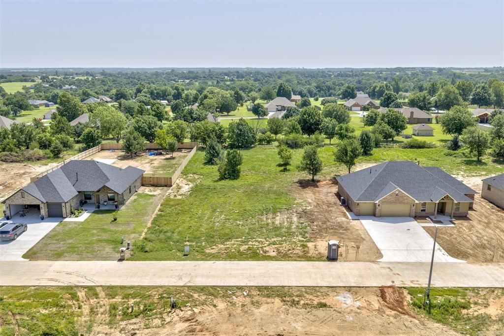 1952 Cattle Drive, Guthrie, OK 73044