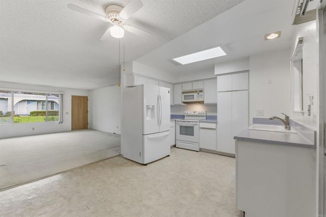 3592 Boussock Lane, Oceanside, CA 92057