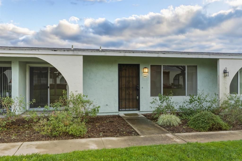 3592 Boussock Lane, Oceanside, CA 92057