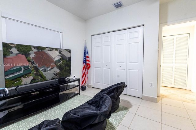 10873 NW 71st St, Doral, FL 33178