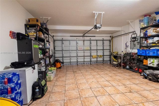 10873 NW 71st St, Doral, FL 33178