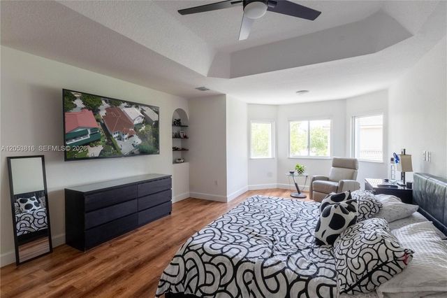 10873 NW 71st St, Doral, FL 33178