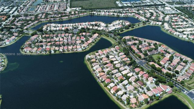 10873 NW 71st St, Doral, FL 33178