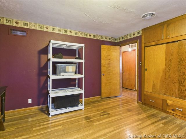 1738 Lynnwood Drive, New Albany, IN 47150