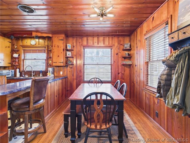 1738 Lynnwood Drive, New Albany, IN 47150