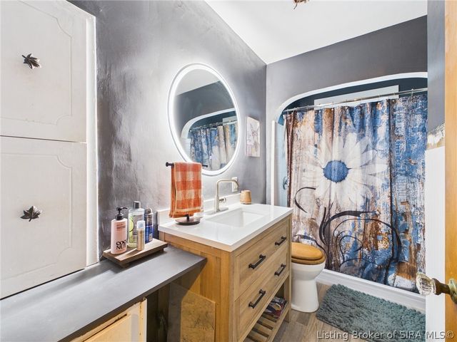 1738 Lynnwood Drive, New Albany, IN 47150