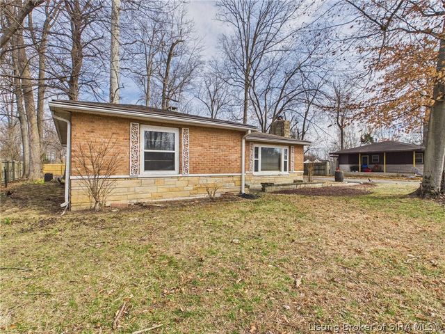 1738 Lynnwood Drive, New Albany, IN 47150