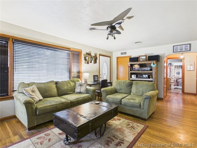 1738 Lynnwood Drive, New Albany, IN 47150