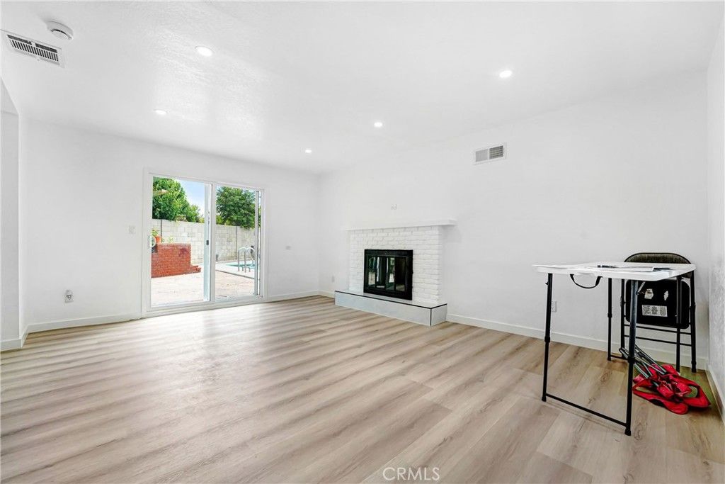13260 Winfield, Panorama City, CA 91402 — photo 2