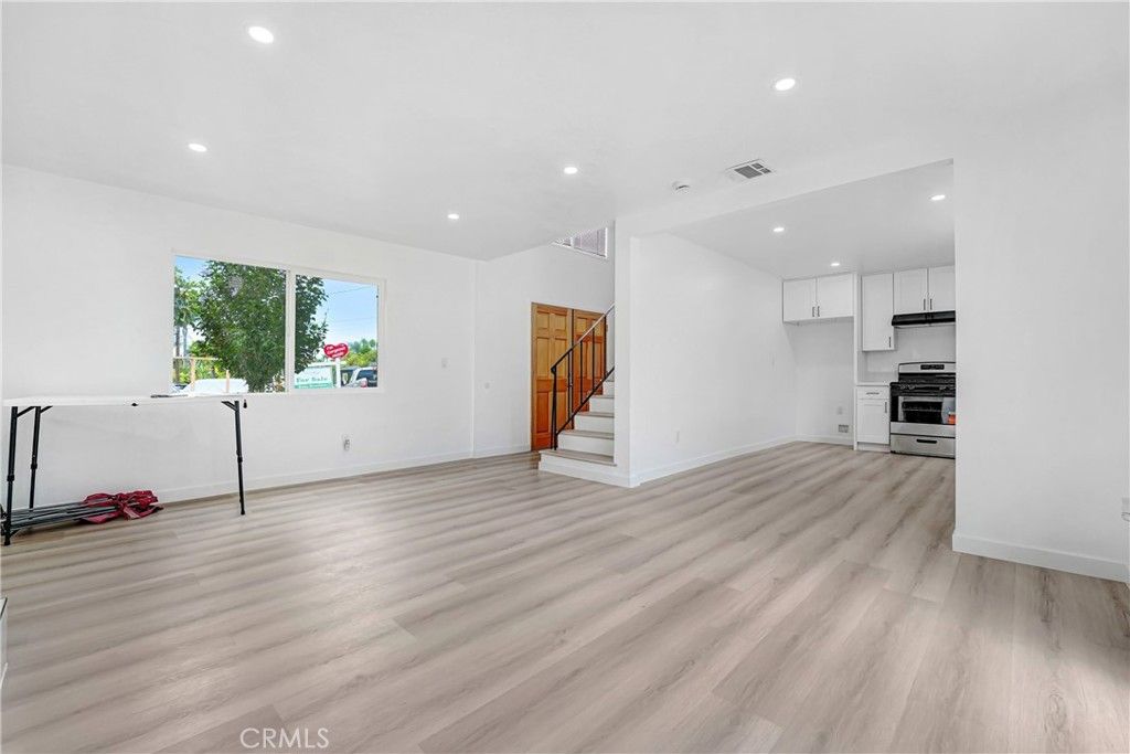 13260 Winfield, Panorama City, CA 91402 — photo 3