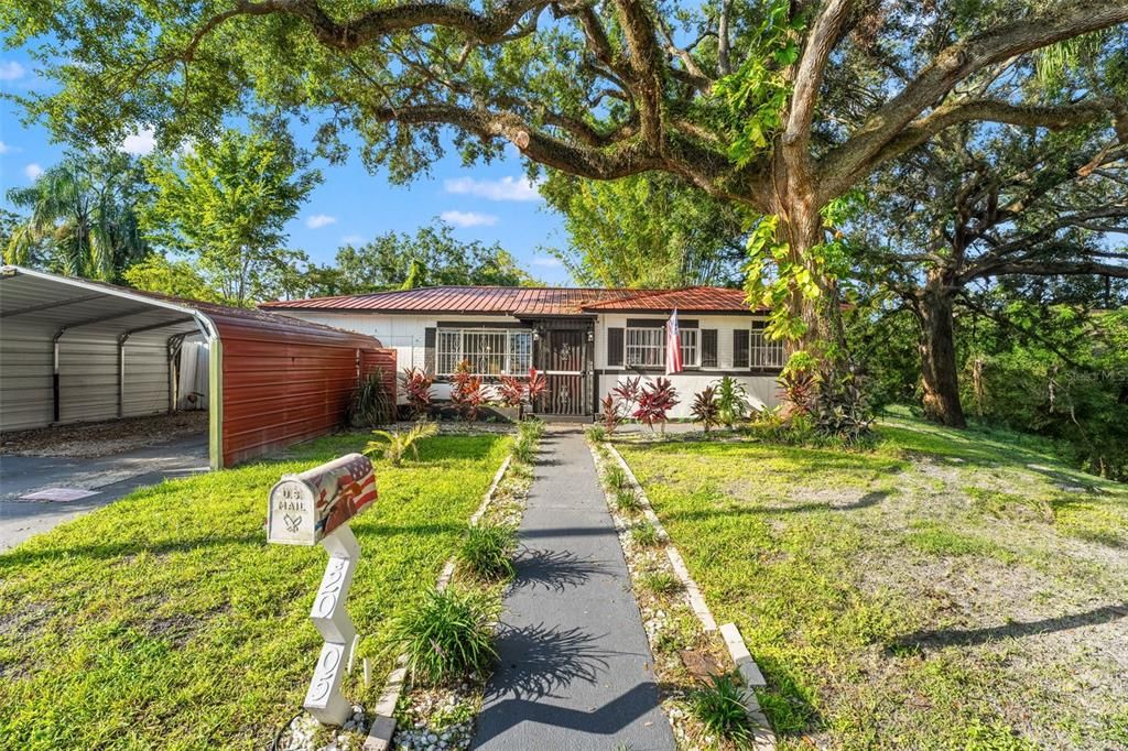 2005 E CRENSHAW STREET, Tampa, FL 33610