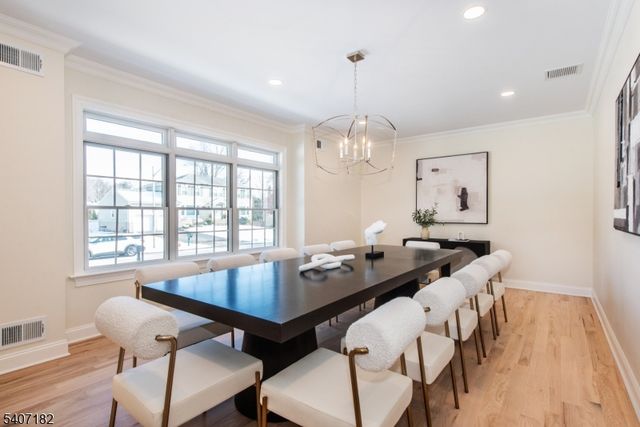 19 West Dr, Fairfield Twp., NJ 07004