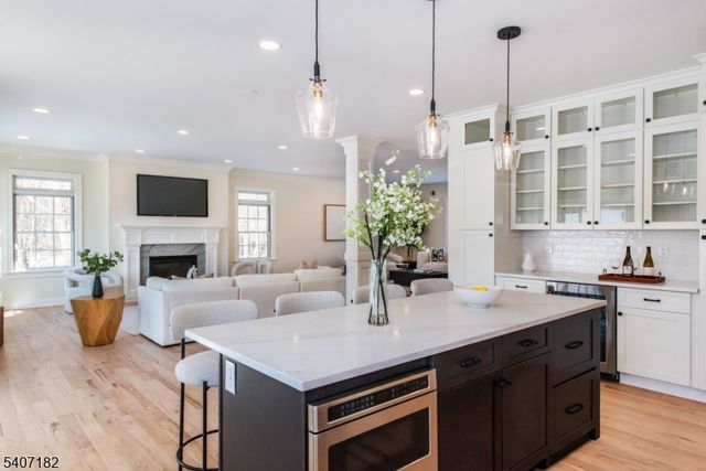 19 West Dr, Fairfield Twp., NJ 07004