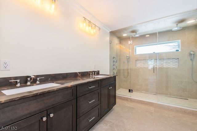 19 West Dr, Fairfield Twp., NJ 07004