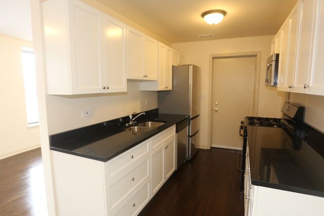 4654 N Malden Street 2, Chicago, IL 60640