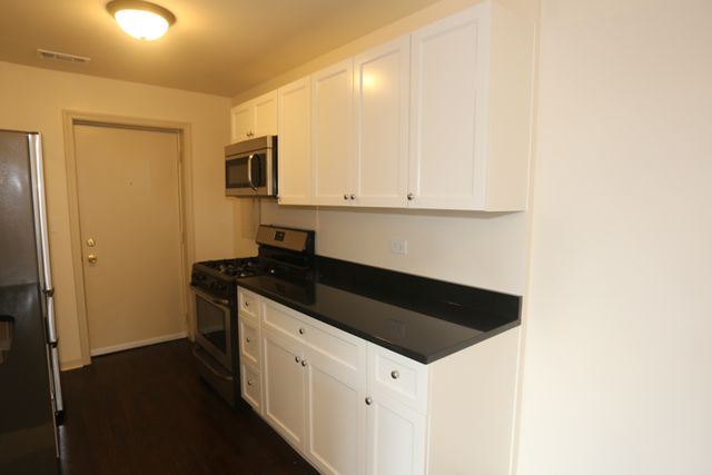 4654 N Malden Street 2, Chicago, IL 60640