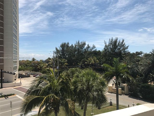 3199 S Ocean Dr 402, Hallandale Beach, FL 33009