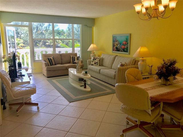 3199 S Ocean Dr 402, Hallandale Beach, FL 33009