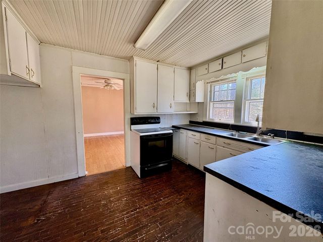 4366 Lynn Martin Lane, Lenoir, NC 28645