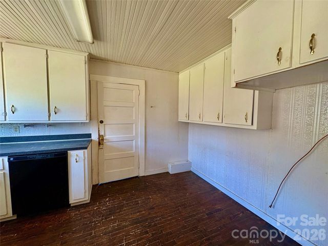 4366 Lynn Martin Lane, Lenoir, NC 28645