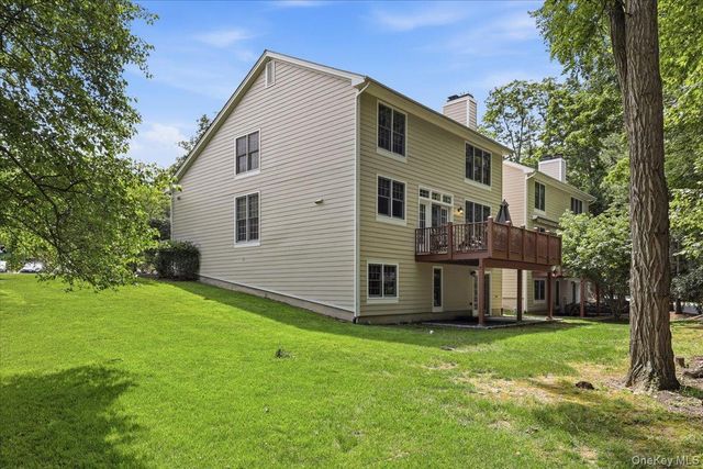 15 Old Town Crossing, Mount Kisco, NY 10549