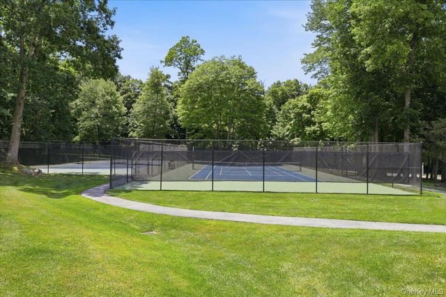15 Old Town Crossing, Mount Kisco, NY 10549