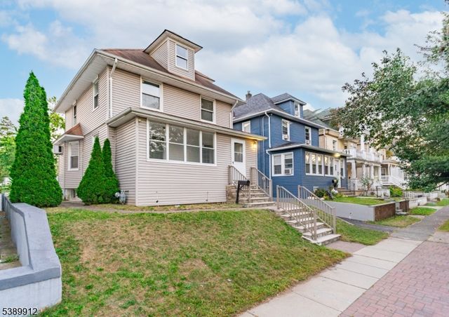 157 Demott Ave, Clifton City, NJ 07011