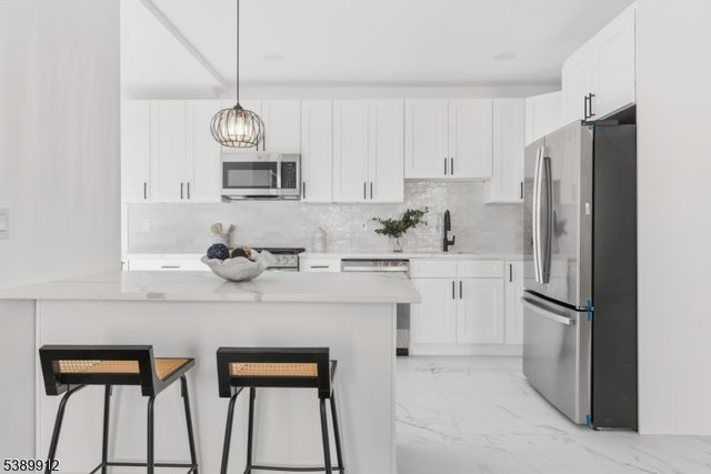 157 Demott Ave, Clifton City, NJ 07011