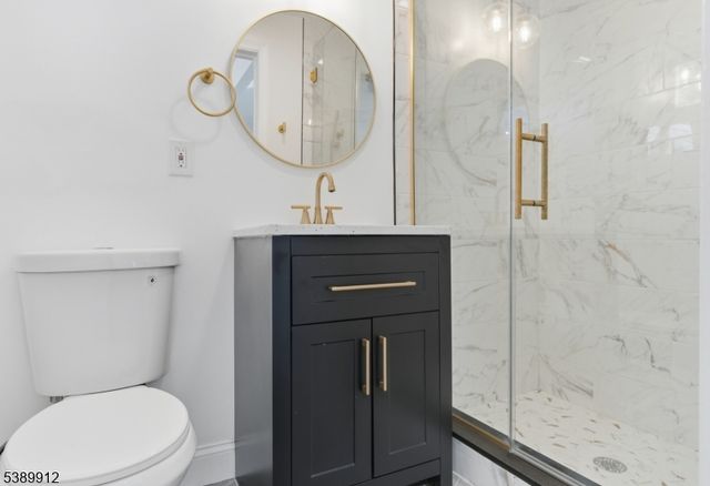 157 Demott Ave, Clifton City, NJ 07011