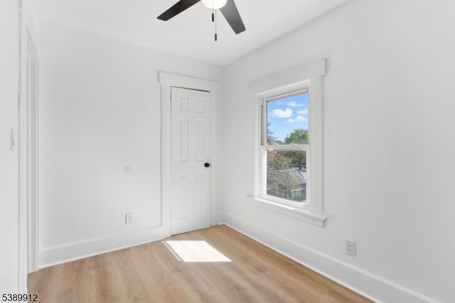 157 Demott Ave, Clifton City, NJ 07011