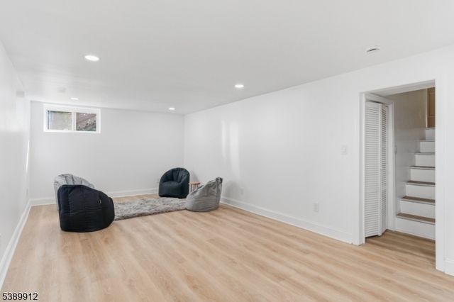 157 Demott Ave, Clifton City, NJ 07011