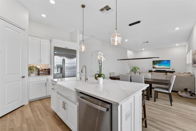 1108 SEAGRAPE DRIVE, Ruskin, FL 33570