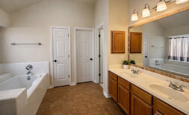 4927 Tallow Cove Drive, Baytown, TX 77521