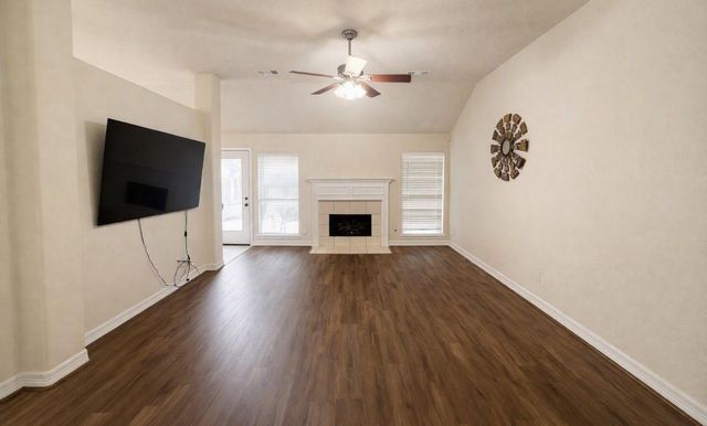 4927 Tallow Cove Drive, Baytown, TX 77521