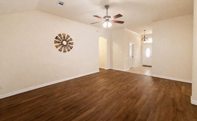 4927 Tallow Cove Drive, Baytown, TX 77521