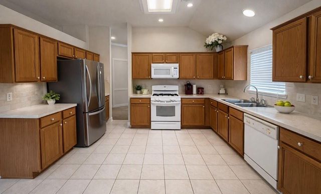 4927 Tallow Cove Drive, Baytown, TX 77521