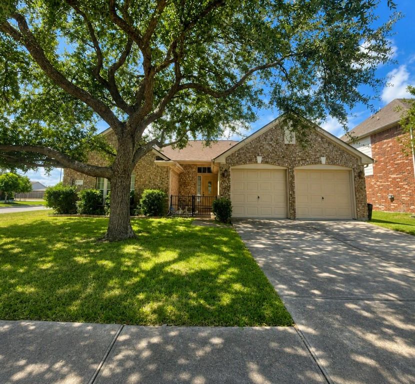 4927 Tallow Cove Drive, Baytown, TX 77521