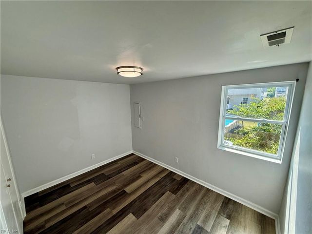 9539 21st Bay St Apt 205, Norfolk, VA 23518