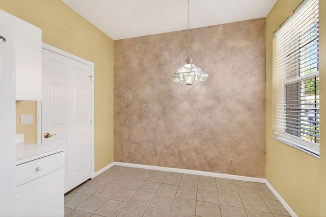 10641 Royal Caribbean Circle, Boynton Beach, FL 33437