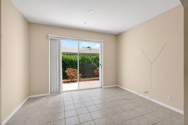 10641 Royal Caribbean Circle, Boynton Beach, FL 33437