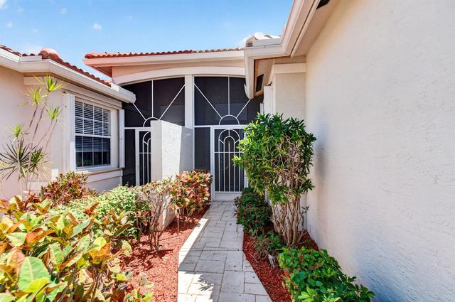 10641 Royal Caribbean Circle, Boynton Beach, FL 33437