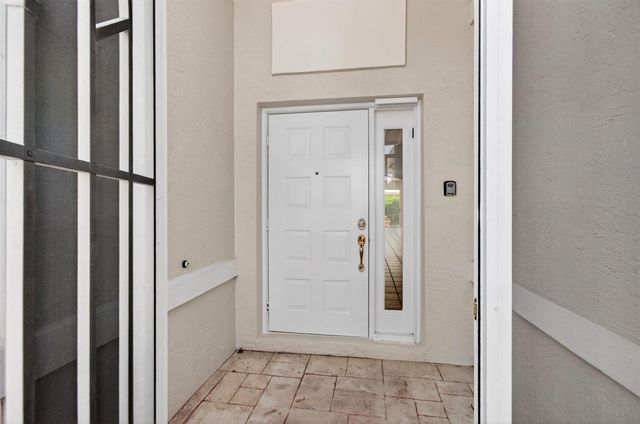 10641 Royal Caribbean Circle, Boynton Beach, FL 33437
