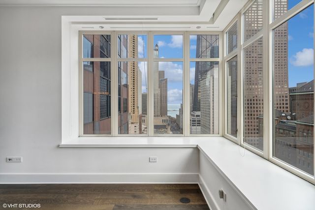 118 E Erie Street 27G, Chicago, IL 60611